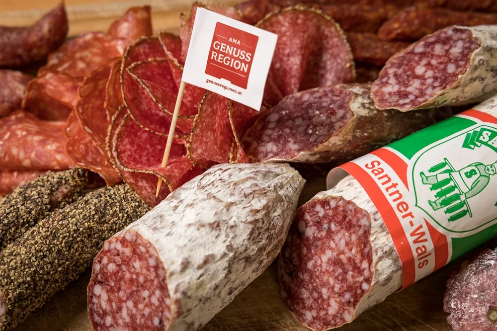 Santner Wurst-Potpourri mit Trüffelsalami und hauseigenen Spezialitäten
